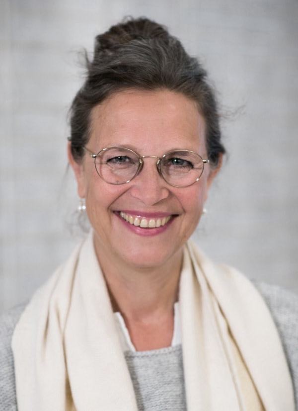 Kirsten Tofahrn Leitung Zentrum für Achtsamkeit Kirsten Tofahrn, Diplom Kunsttherapeutin, Heilpraktikerin für Psychotherapie (VFP), MBSR-Lehrerin (MBSR-Verband)<br /><br />